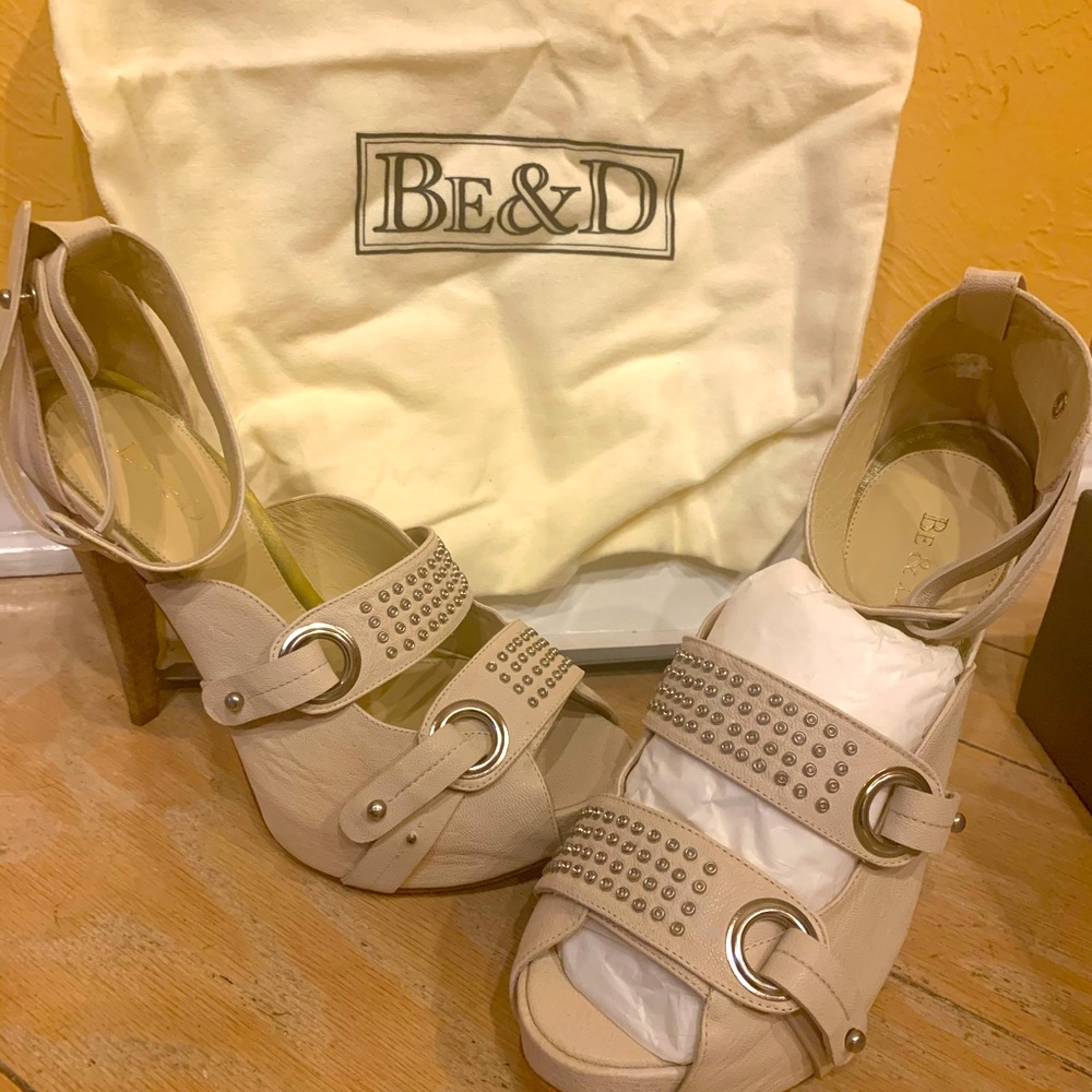 NEW Sexy Beige w/Studs Couture Heels Sz 10 US